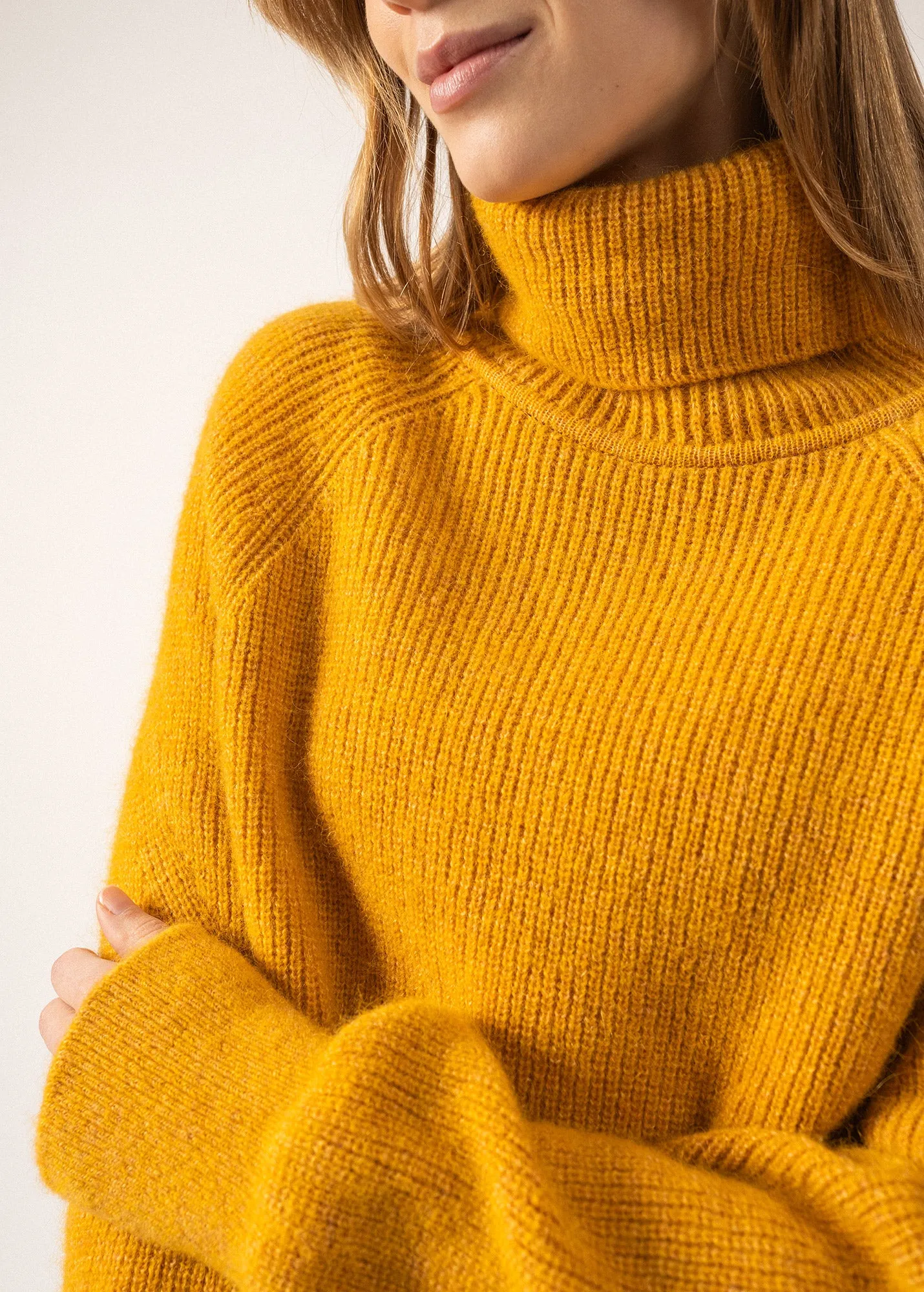 Albertville Alpaca Roll-neck Jumper - with twisted details (AMBRE)