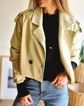 Chaqueta Crop Eco Cuero Crema.